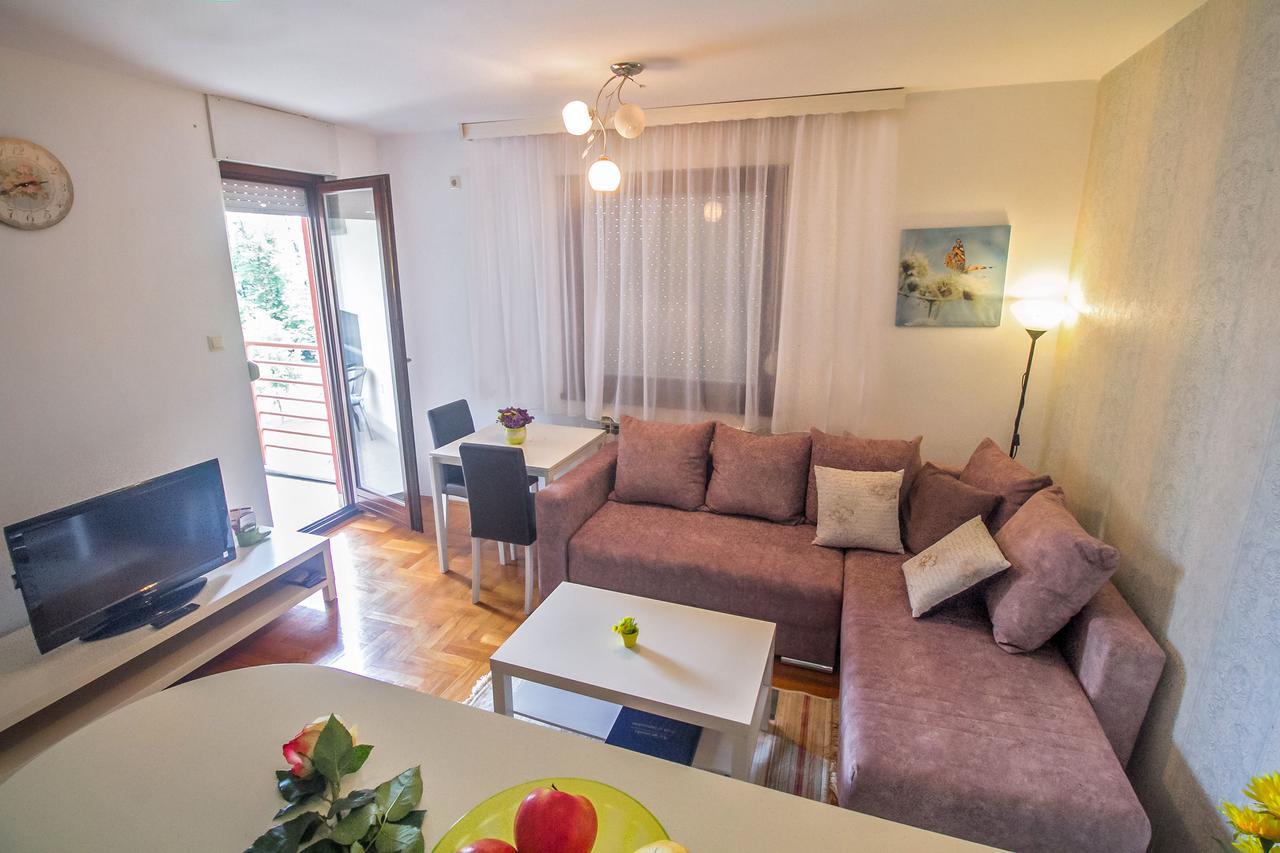 Stan Na Dan Banja Luka Lägenhet Exteriör bild